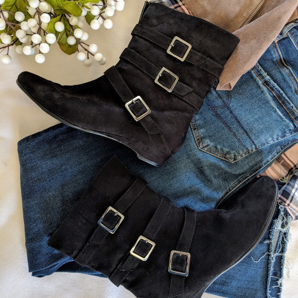 Black Boots!